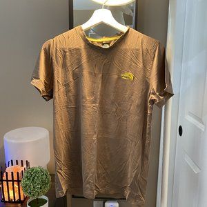 The North Face Short Tee